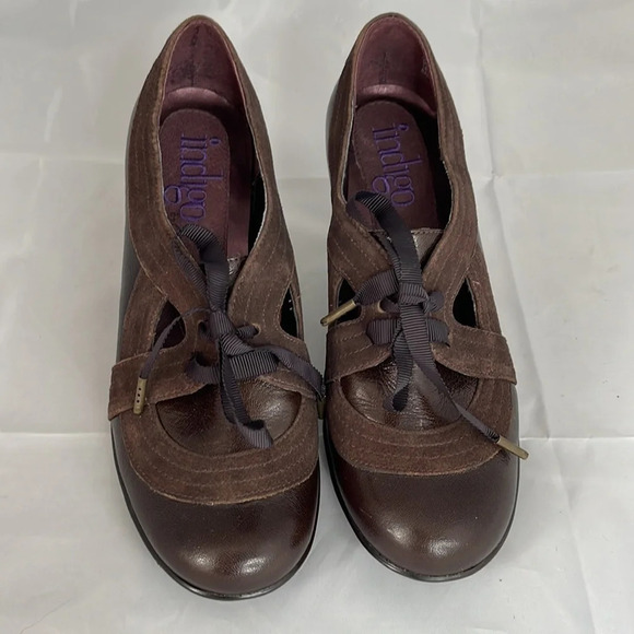INDIGO By Clarks Round Toe Tied Pump Brown Leather and Suede Vintage Vibe Size 6 - Picture 4 of 11